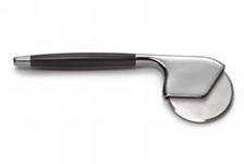 Нож для пиццы"Премиум" Производитель Tupperware, Европа. Цена - 999.00руб.