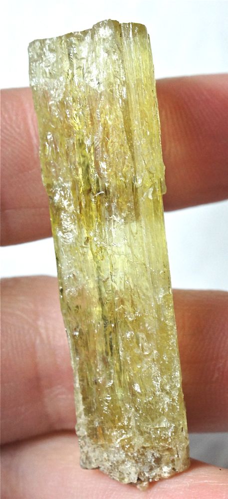 Гелиодор кристалл